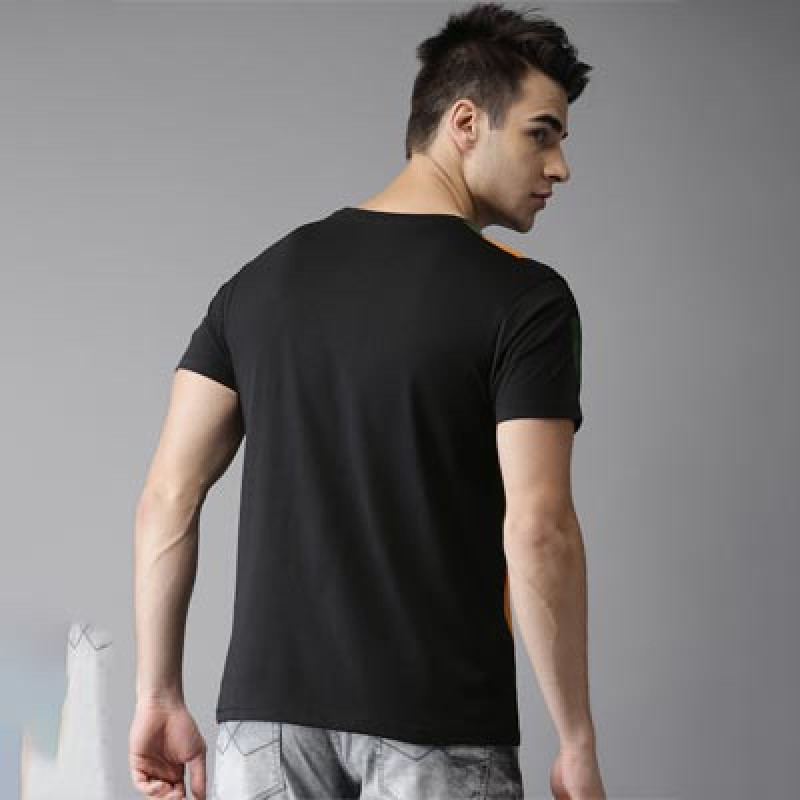 Men Black & Olive Green Striped Round Neck T-shirt