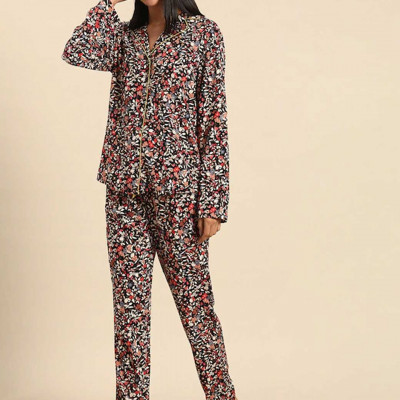 Lounge-Me Series Boyfriend Print Soft Pyjama Set